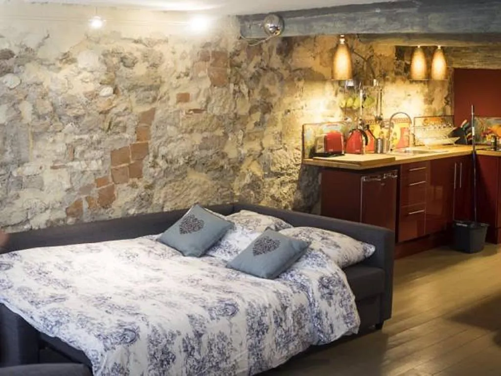 Appartements La Croix - Hyper Centre - Palais Des Papes Et Pont D'Avignon - Wifi 0*,