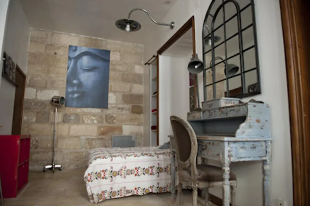 Appartements La Croix - Hyper Centre - Palais Des Papes Et Pont D'Avignon - Wifi 0*,  Francia